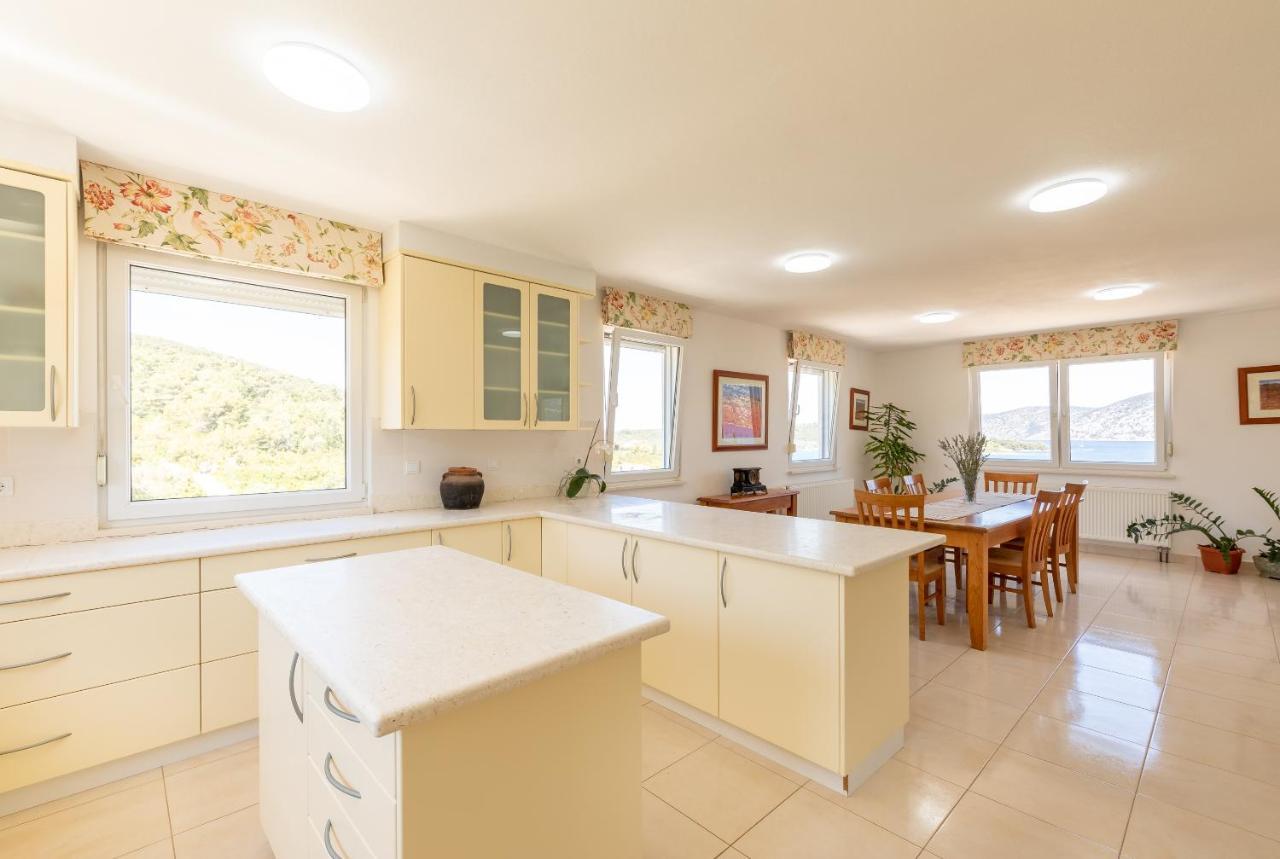 Kis Residence - Adults Only Kneza Zewnętrze zdjęcie